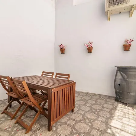 Lovely Cozy 2-bedroom Residential With Patio Сasa de vacaciones *